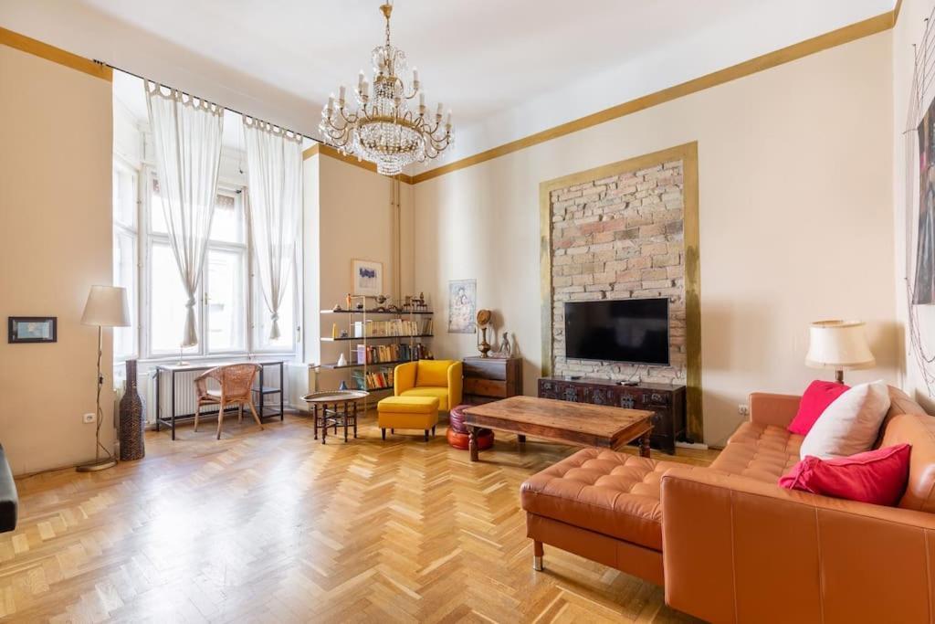 Bourgeois Boheme Apt. 88 M² City Center บูดาเปสต์ ภายนอก รูปภาพ